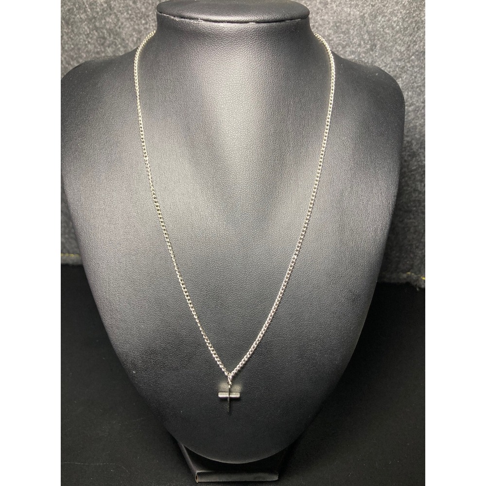 Minimalist Cross 18" Necklace Silver Tone Dainty Simple Unisex Pendant
Religious